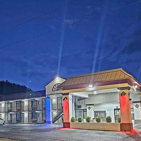 北卡罗莱纳州马里恩速8酒店 马里昂 外观 照片